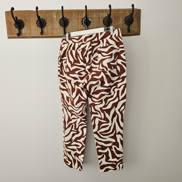 Spanx On The Go Print Ankle Slim Straight Leg Pants - Picture 5 of 11